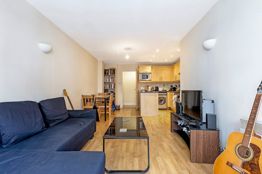 Property photo 1 of 23