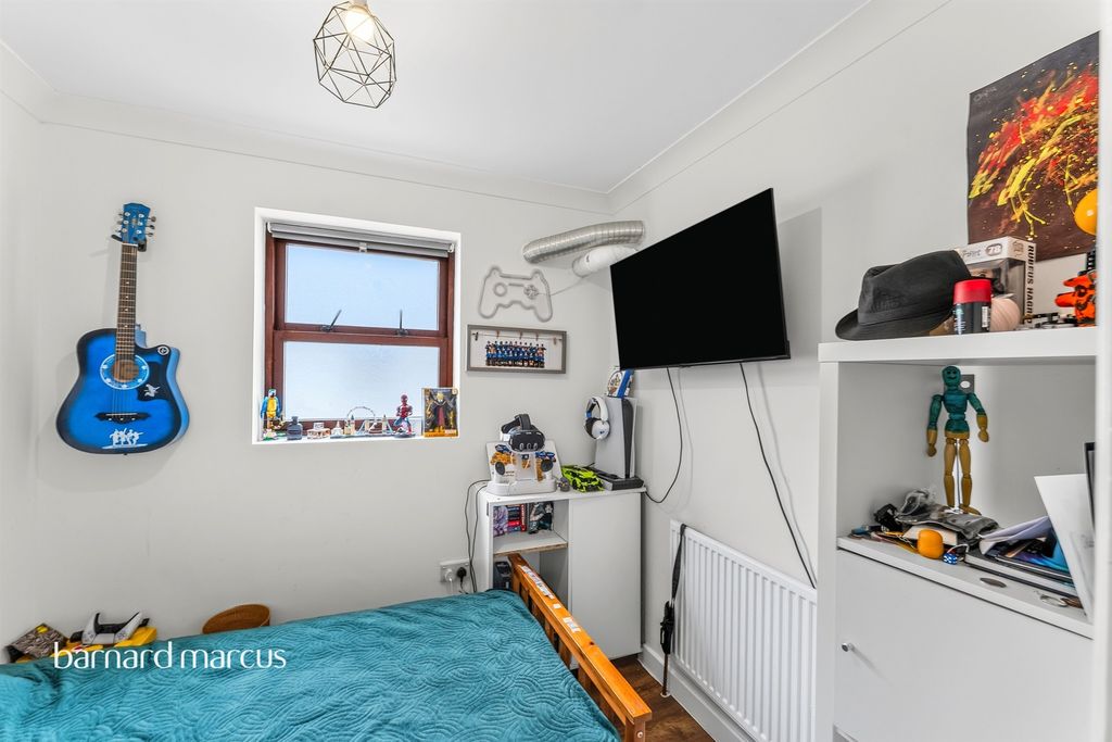Property photo 3 of 20