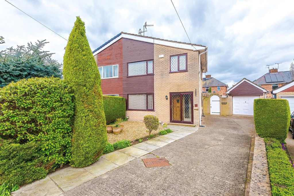 Property photo 1 of 20