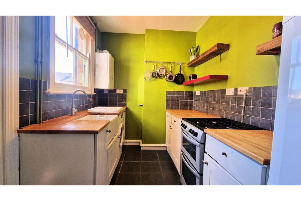 Property photo 2 of 15 Kitchen