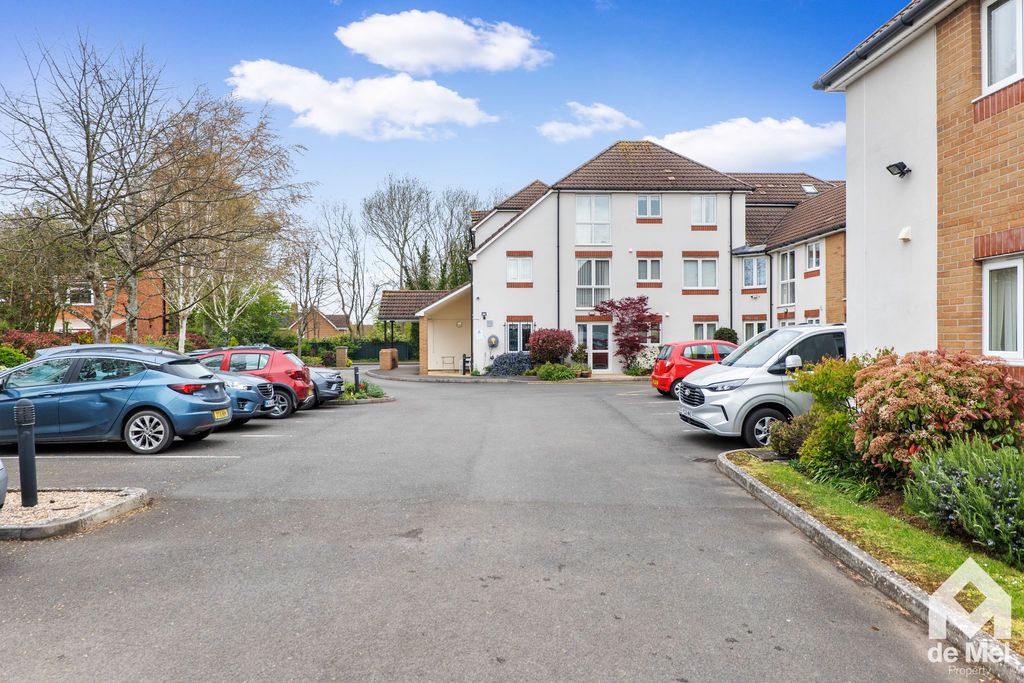 Property photo 3 of 13 Photo 1