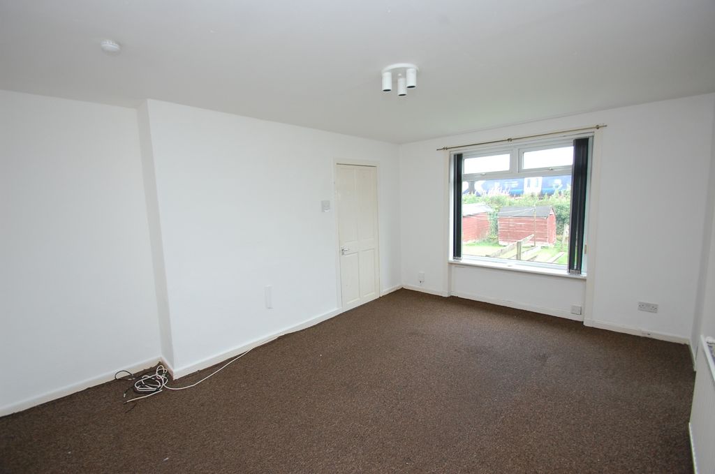 Property photo 2 of 14 4336641