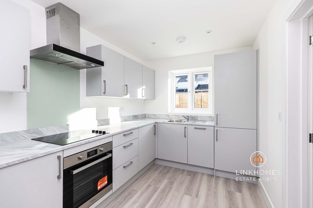 Property photo 2 of 24