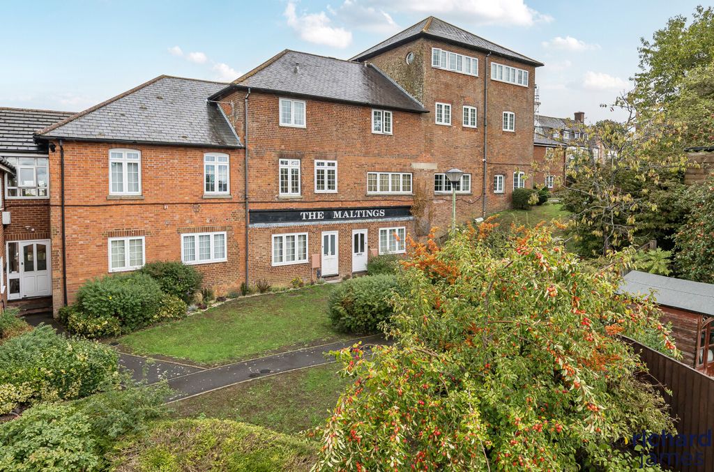 Property photo 1 of 12 F0Fd5F48d7Fe468Aaa8F084968750A83