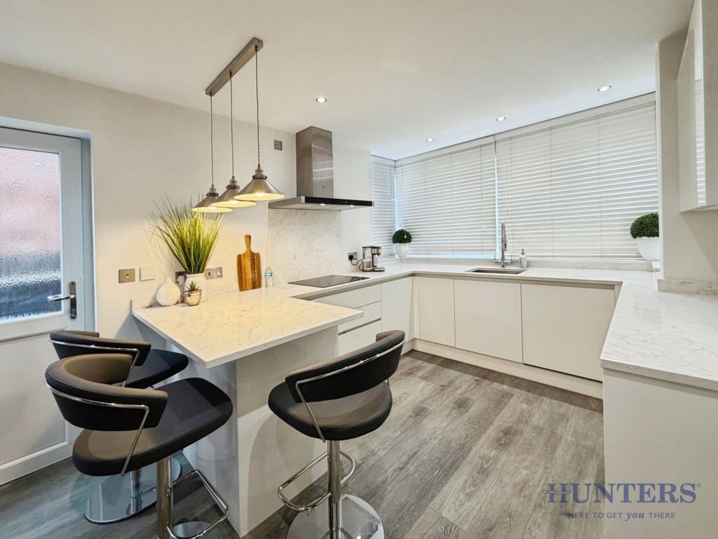 Property photo 3 of 17 Pbox-Img.Jpg
