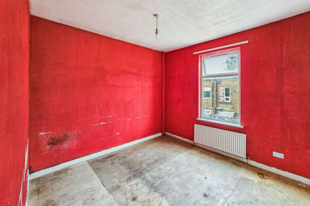 Property photo 3 of 15 Flat 2, 44 Laindon Road, Longsight, Manchester, M14 5Dp