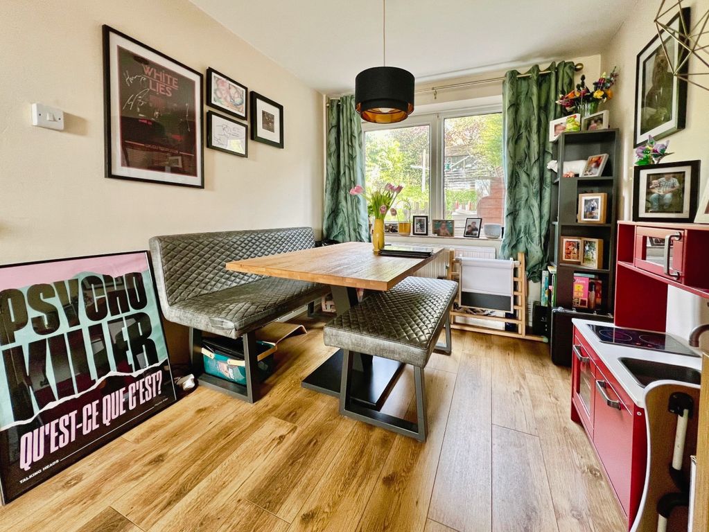 Property photo 3 of 17 Dining Area