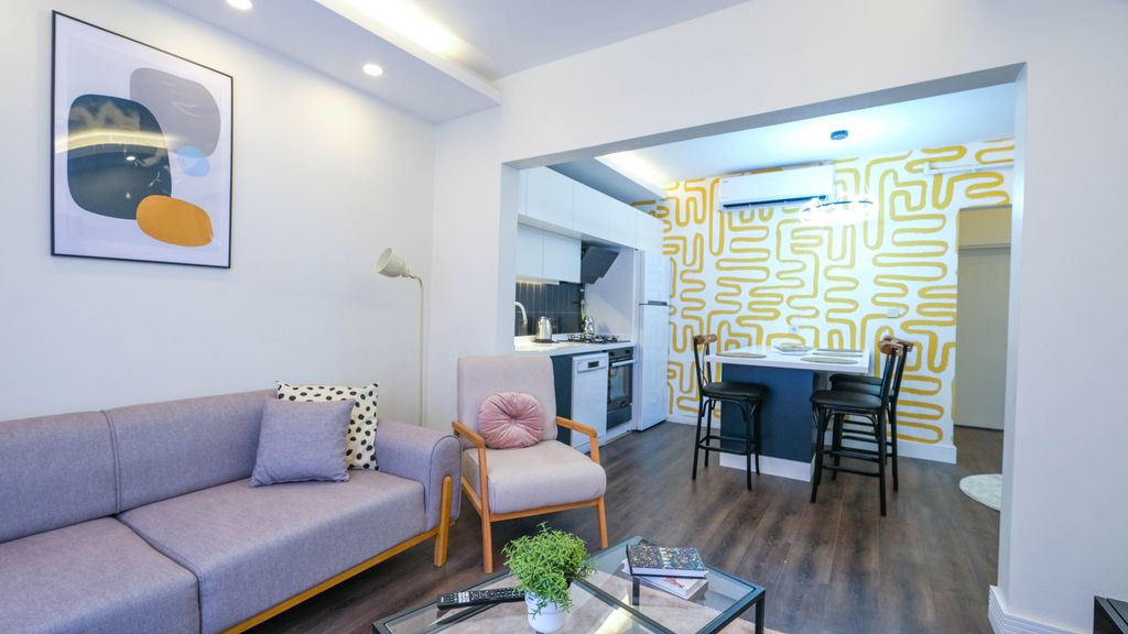 Property photo 3 of 18 Renovated Building With Homes &amp; A Shop Unit For Sale In Istanbul - Modern Interior Design