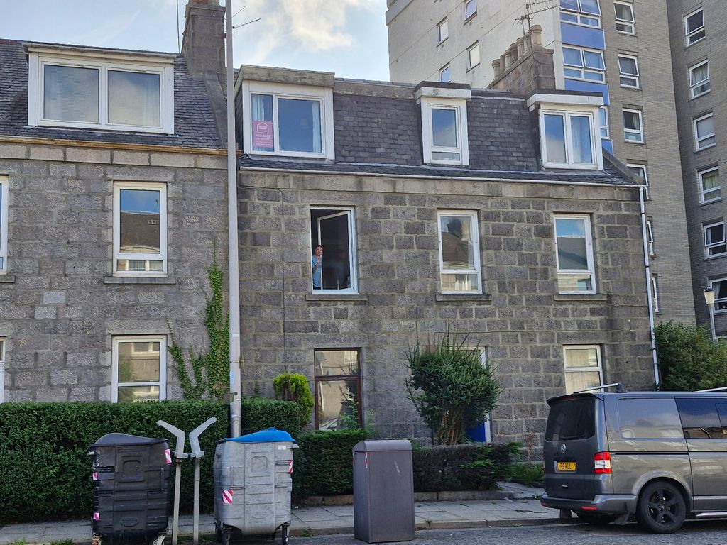 Property photo 1 of 6 1