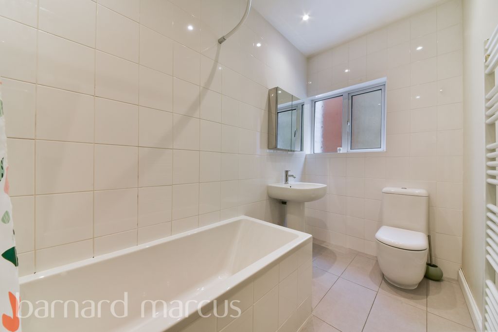 Property photo 3 of 6 Bathroom