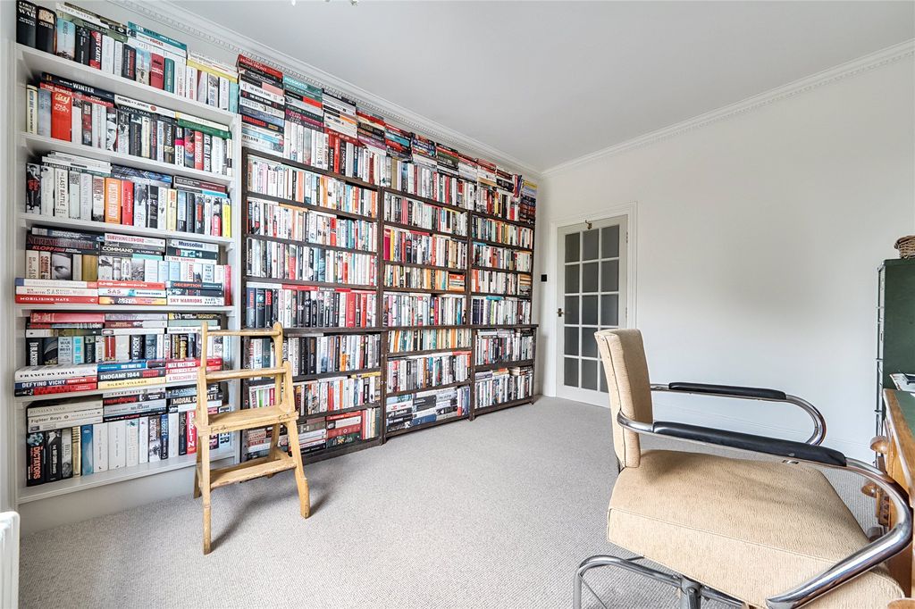 Additional image 13 of 4 bed flat for saleHigh Street, Headley, Hampshire GU35