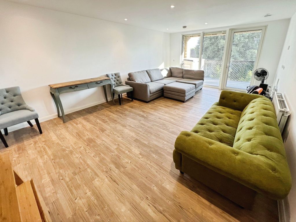 Property photo 3 of 7