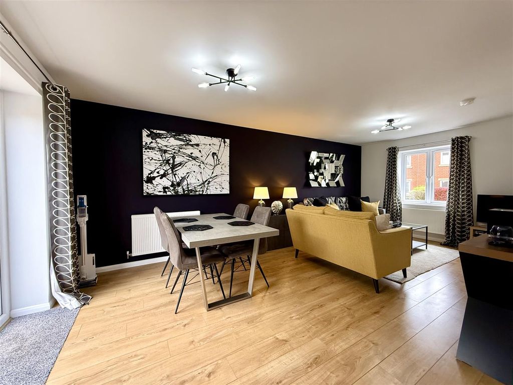 Property photo 3 of 21 3