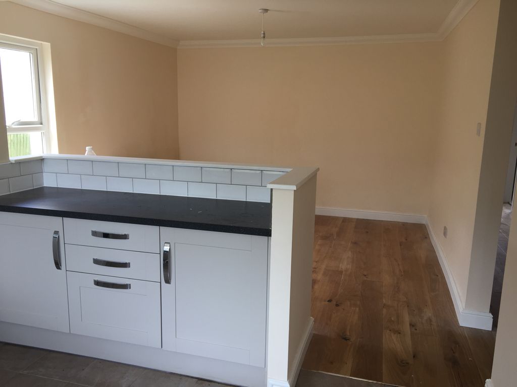 Property photo 3 of 12 Dining Room