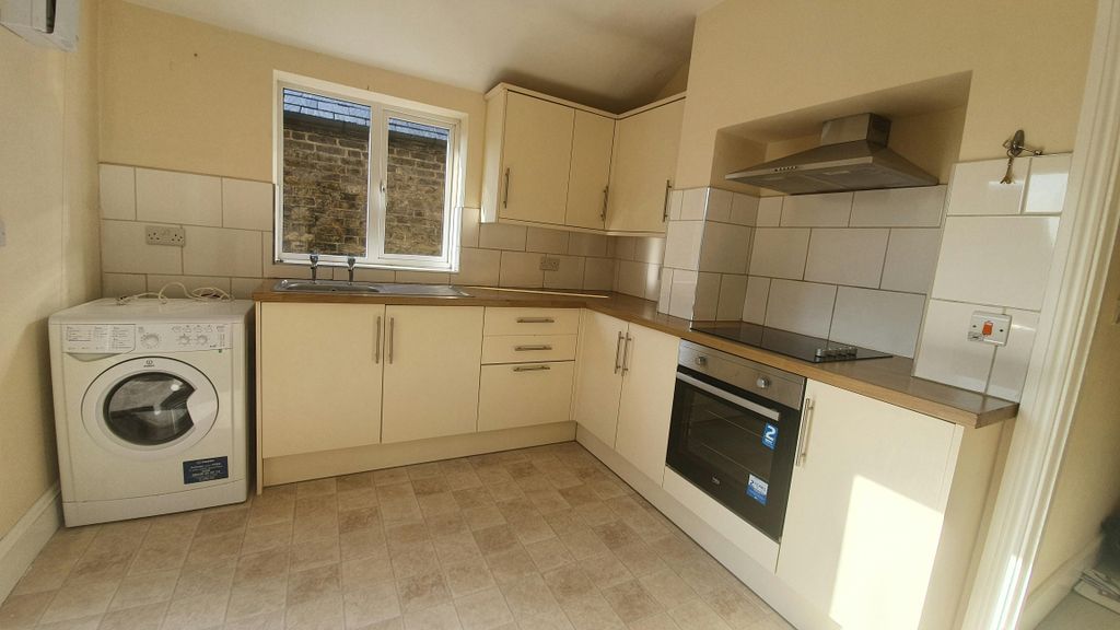 Property photo 3 of 6 Flat 2.Jpg