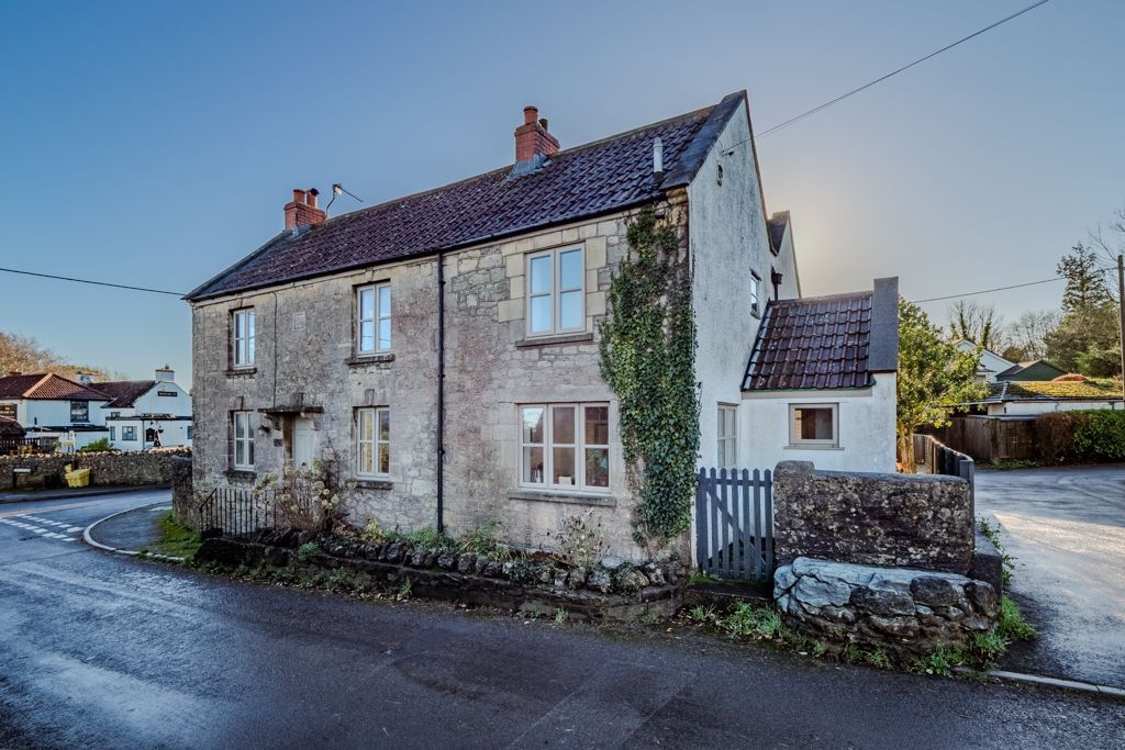 Property photo 1 of 25 Photo 53