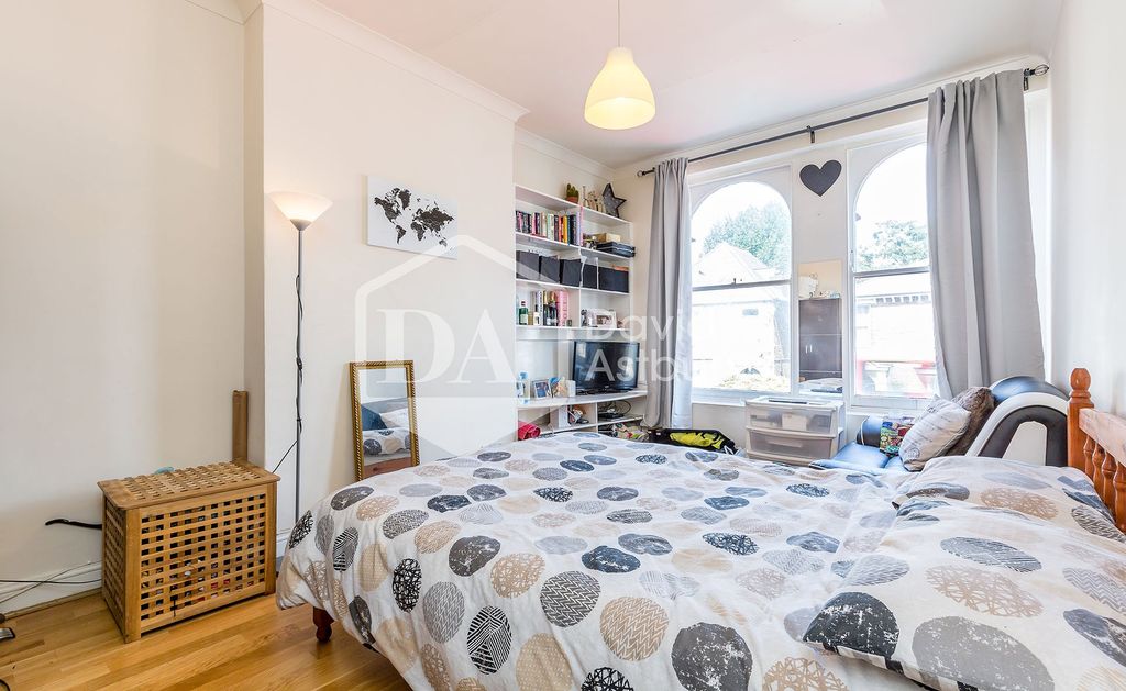 Property photo 3 of 10