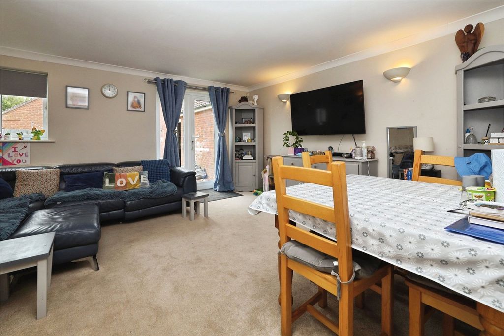 Property photo 3 of 11 Picture No. 17