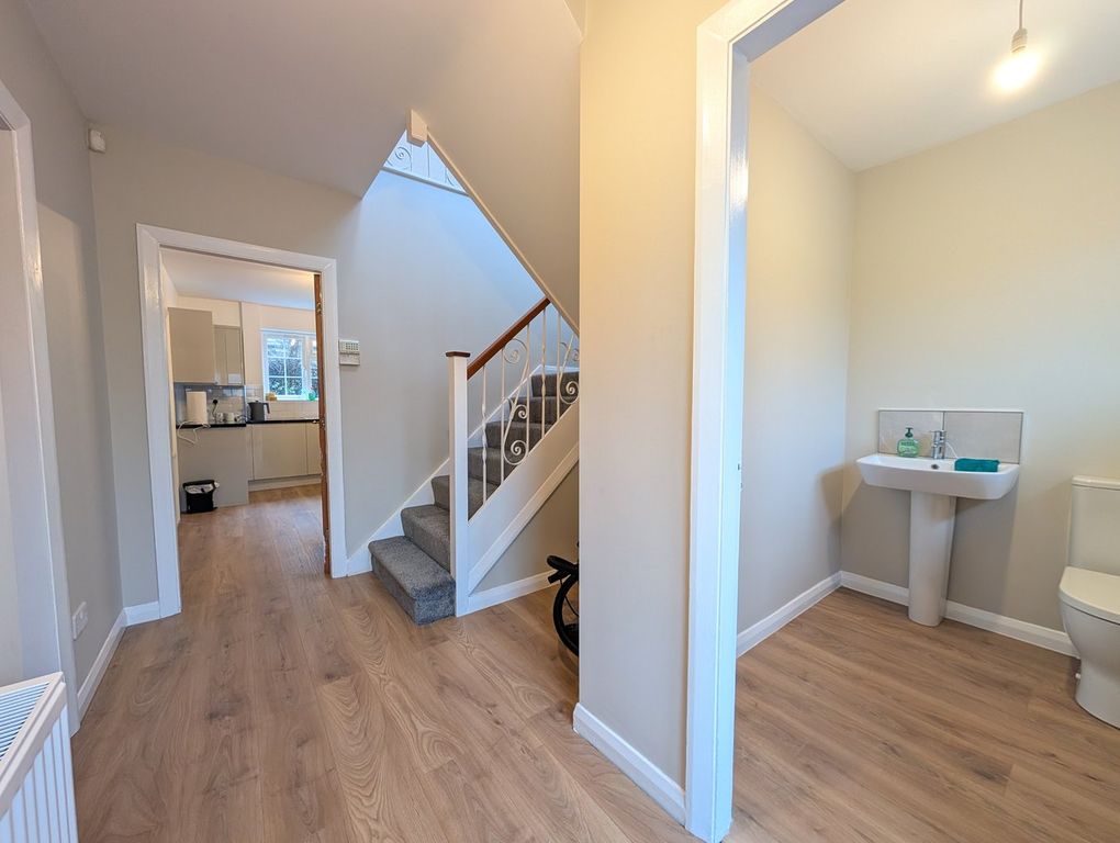 Property photo 2 of 28