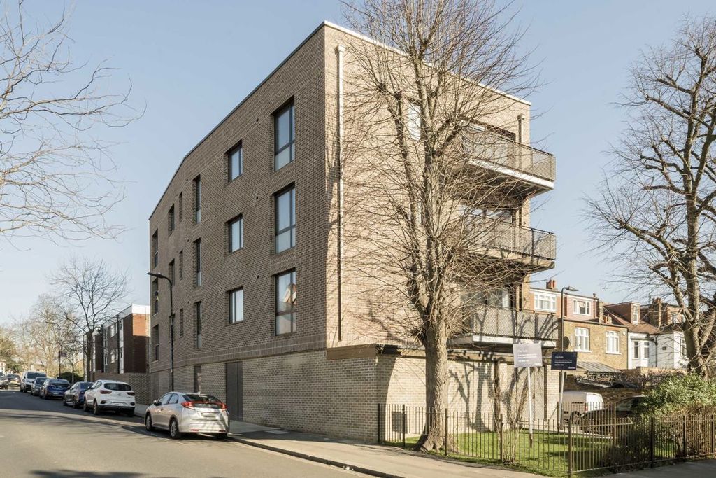 Property photo 1 of 7