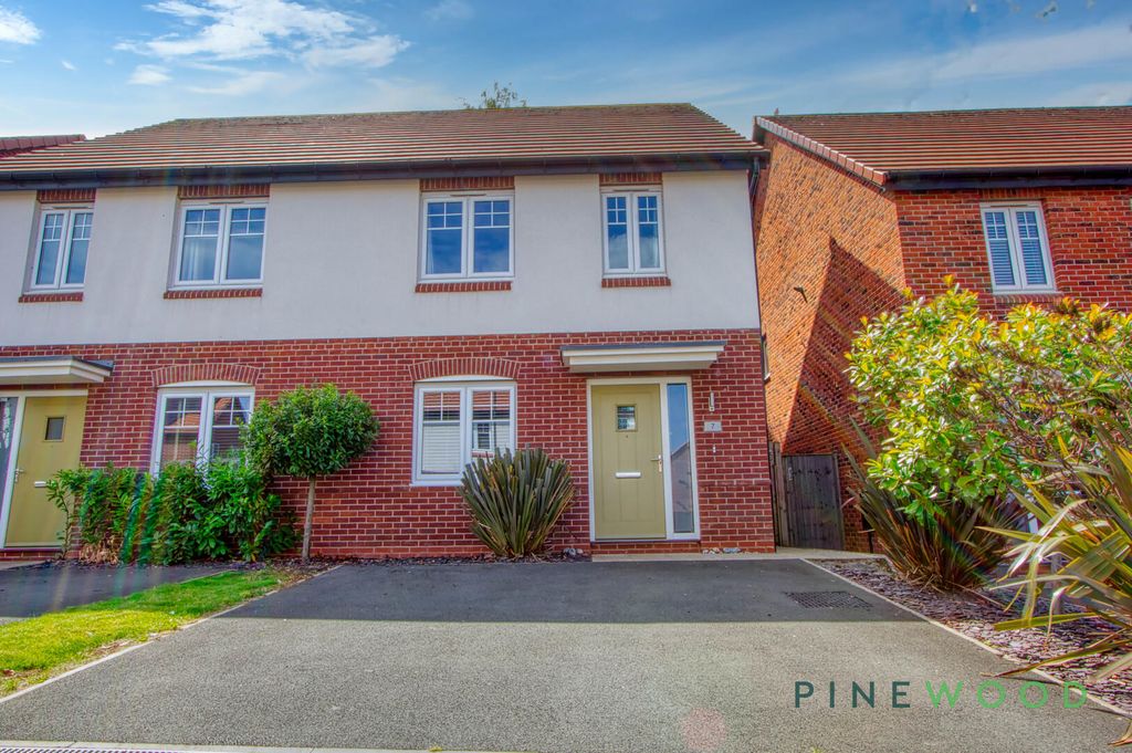 Property photo 1 of 31 Front (Exterior)