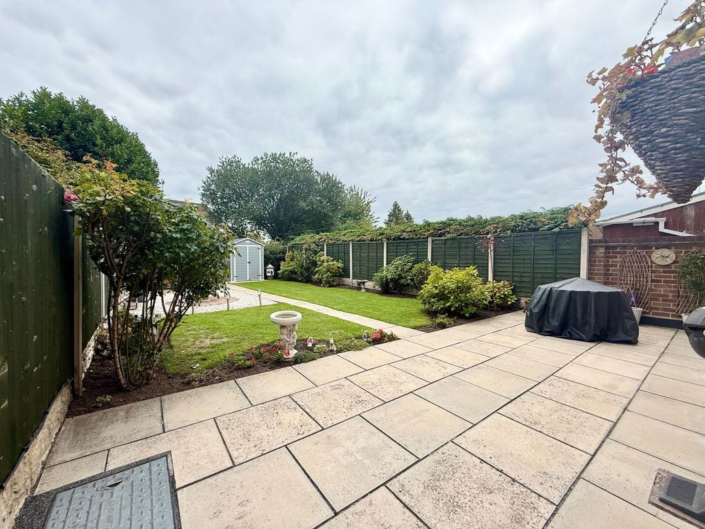 Property photo 2 of 24
