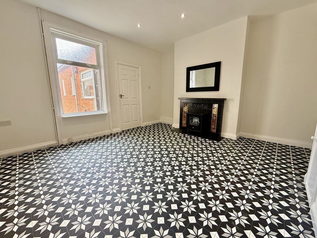 Property photo 3 of 10 Img_7560