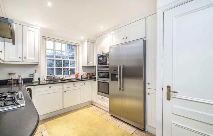 Property photo 2 of 7 31 Gloucester Place Mews 2 11.02 .Png