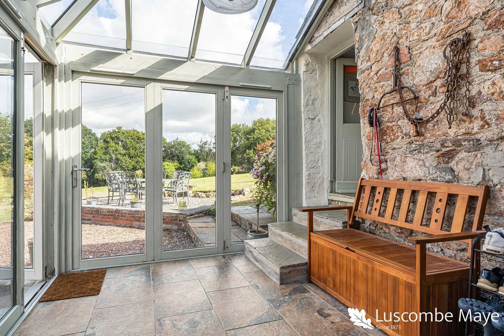Property photo 2 of 30