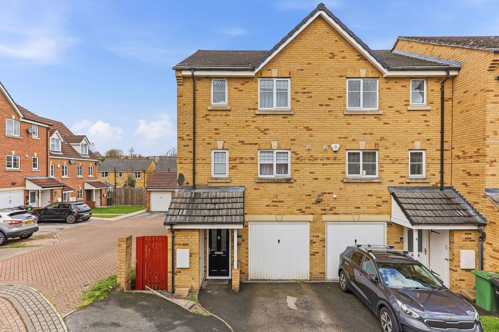 Property photo 1 of 25