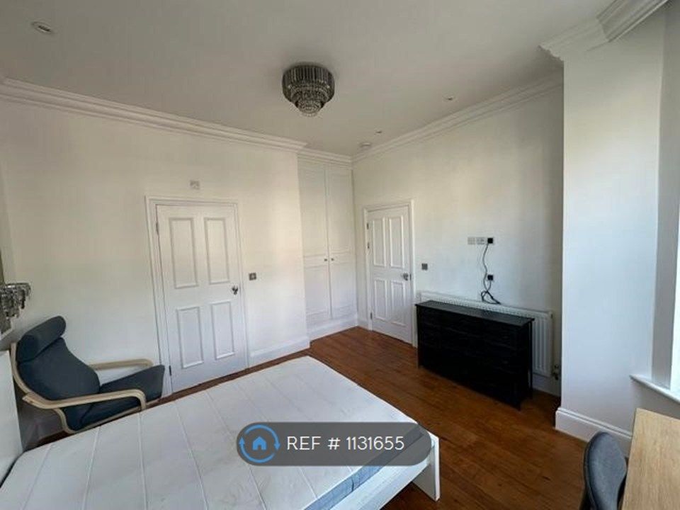 Property photo 3 of 13 Rm 1 En-Suite