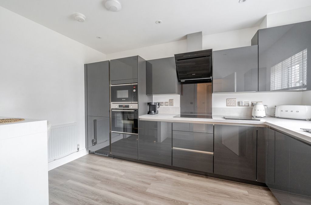 Property photo 3 of 14 1316356-9-685d26c...