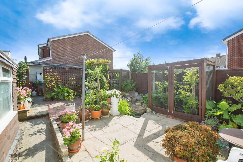 Property photo 2 of 18 d364296A-Mw-7331