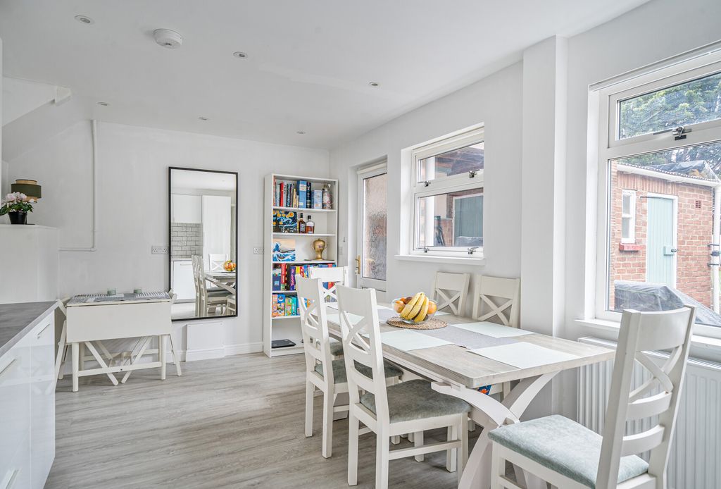 Property photo 3 of 18 Kitchen/Dining Room