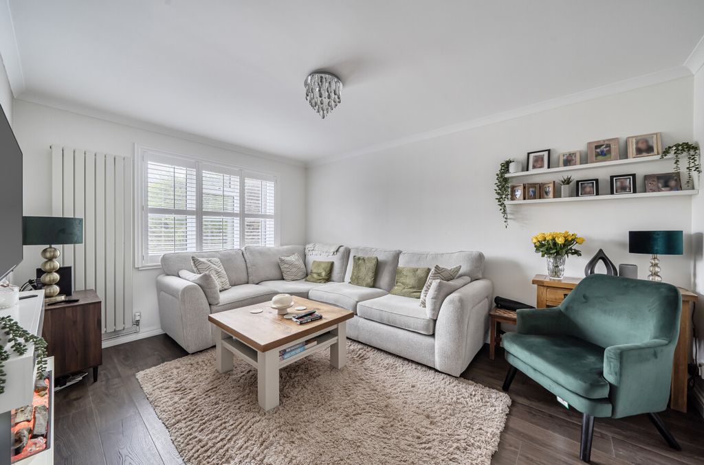 Property photo 2 of 22 1434439-16-69c422...