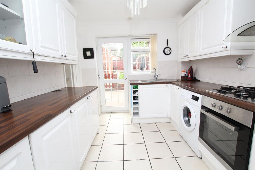 Property photo 2 of 14