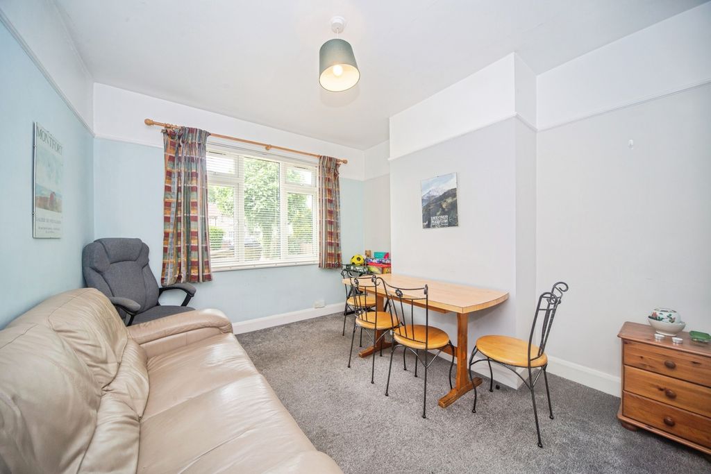 Property photo 3 of 19 Pbox-Img.Jpg