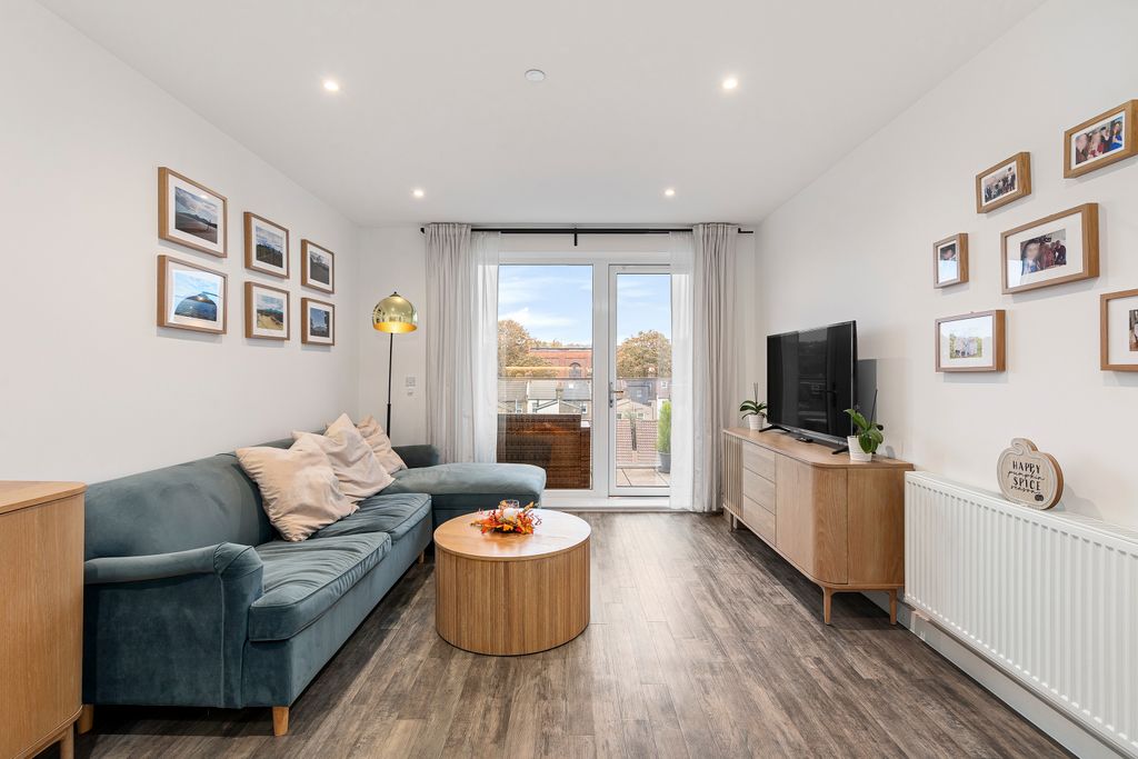 Property photo 3 of 17 094A0018