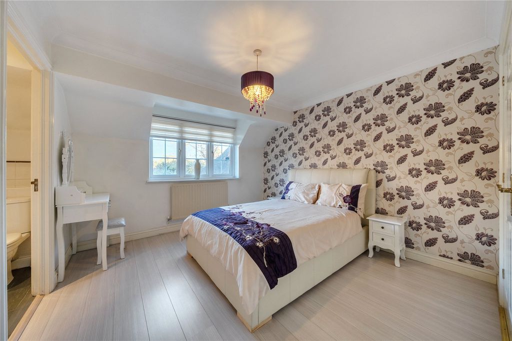 Additional image 15 of 6 bed country house for saleSandringham Drive, Dartford, Kent DA2