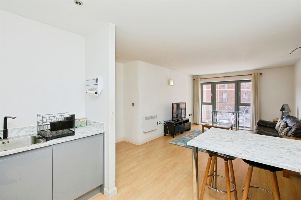 Property photo 2 of 19