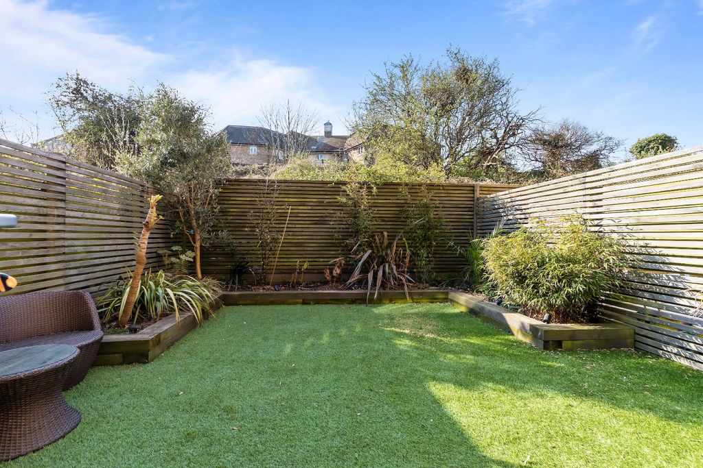 Property photo 3 of 17 3104236