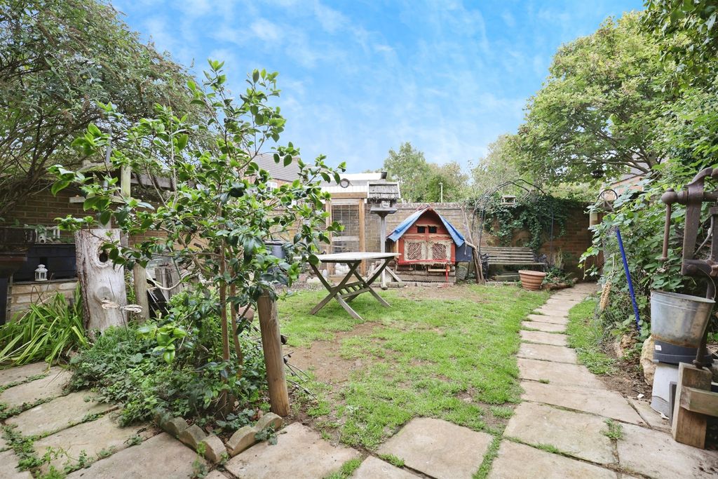 Property photo 3 of 15