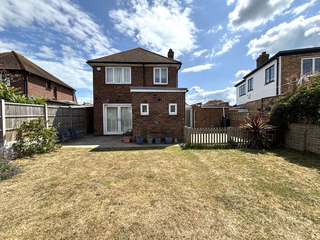 Property photo 2 of 18