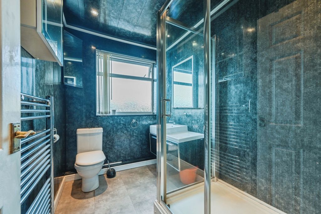 Property photo 2 of 16 Photo