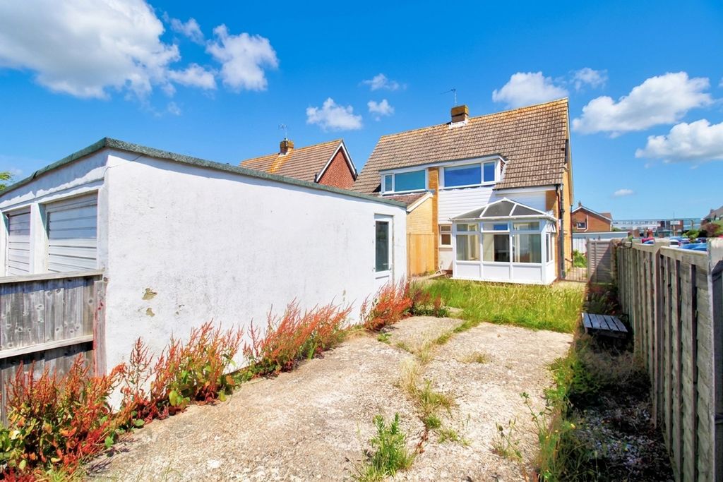 Property photo 2 of 14