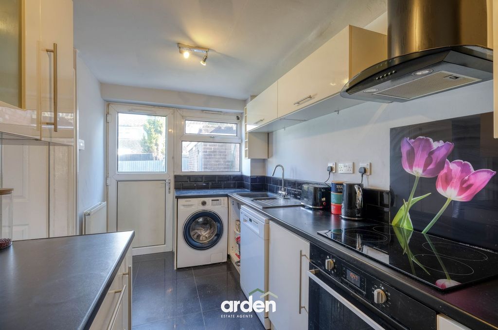 Property photo 2 of 14