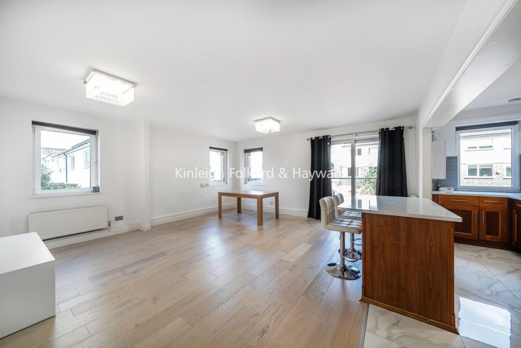 Property photo 2 of 13 Picture No. 01