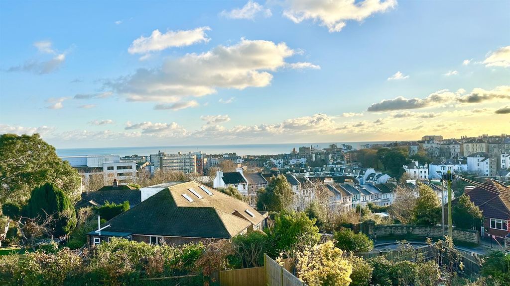 Property photo 2 of 45