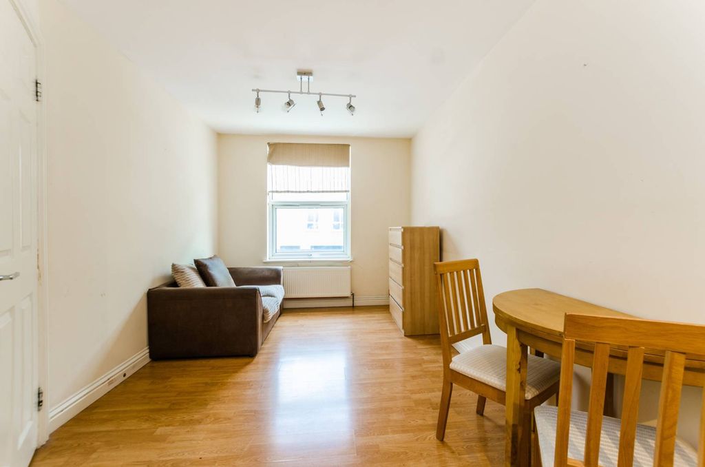 Property photo 2 of 5