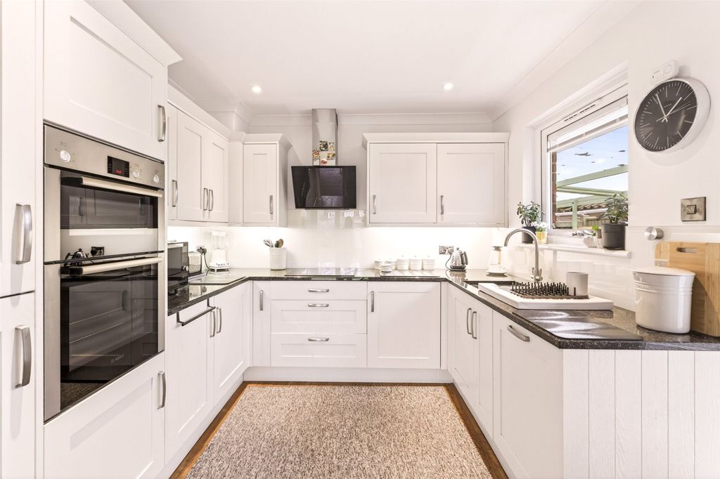 Property photo 3 of 25 Picture No. 16